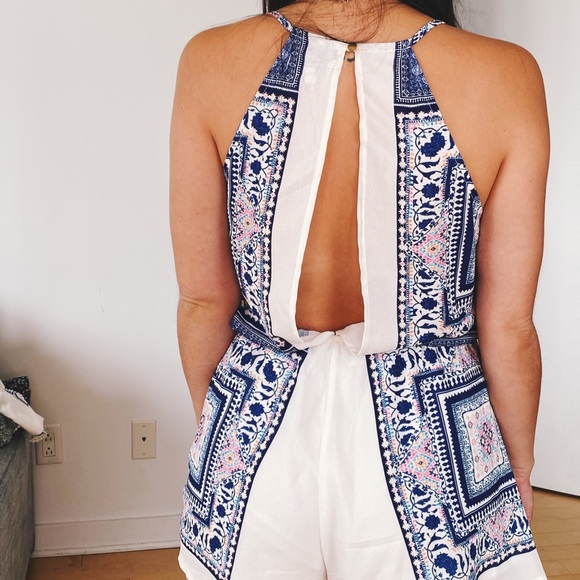 Beautiful aztec romper - Picture 2 of 2